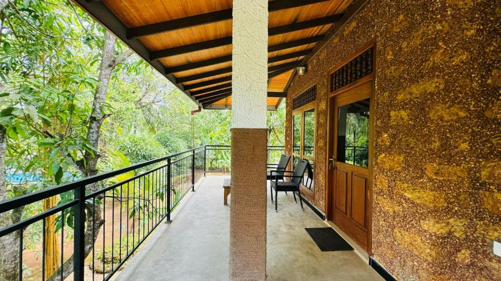 Balkón nebo terasa v ubytování Hela Gedara Villa Beruwala