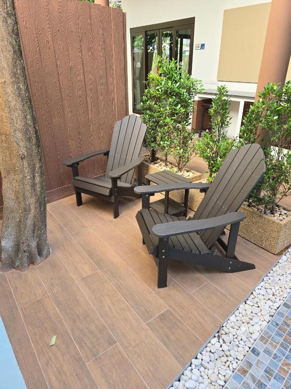 Patio nebo venkovní prostory v ubytování Blue Palm Residence Kata