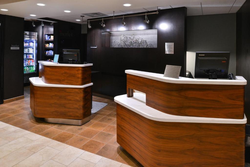 Courtyard by Marriott Charlotte Matthews photo