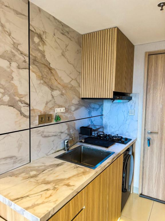 Kuchyň nebo kuchyňský kout v ubytování Apt Embarcadero 2BR with Netflix & Pool by Damaresa