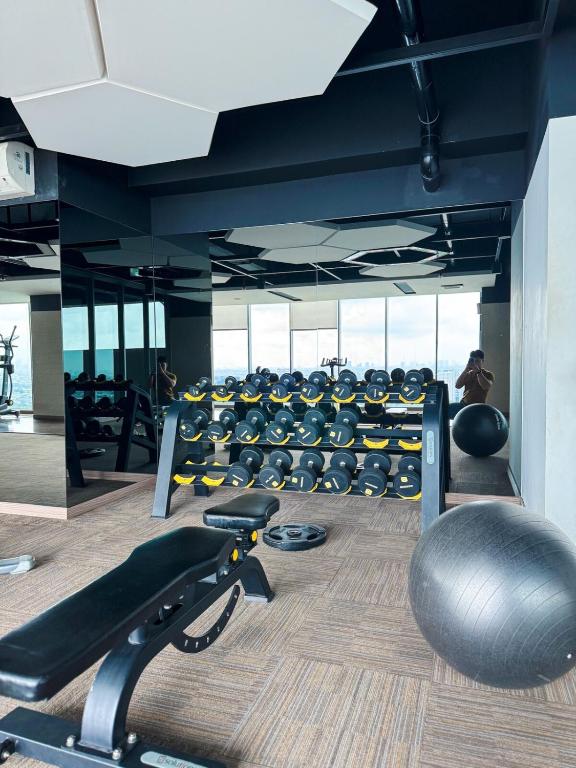 Fitness centrum a/nebo fitness zařízení v ubytování Apt Embarcadero 2BR with Netflix & Pool by Damaresa
