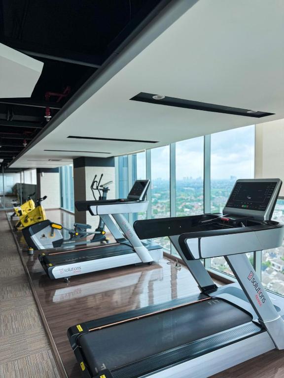 Fitness centrum a/nebo fitness zařízení v ubytování Apt Embarcadero 2BR with Netflix & Pool by Damaresa