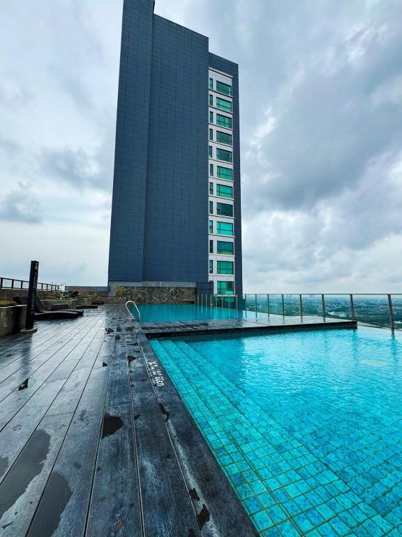 Bazén v ubytování Apt Embarcadero 2BR with Netflix & Pool by Damaresa nebo v jeho okolí