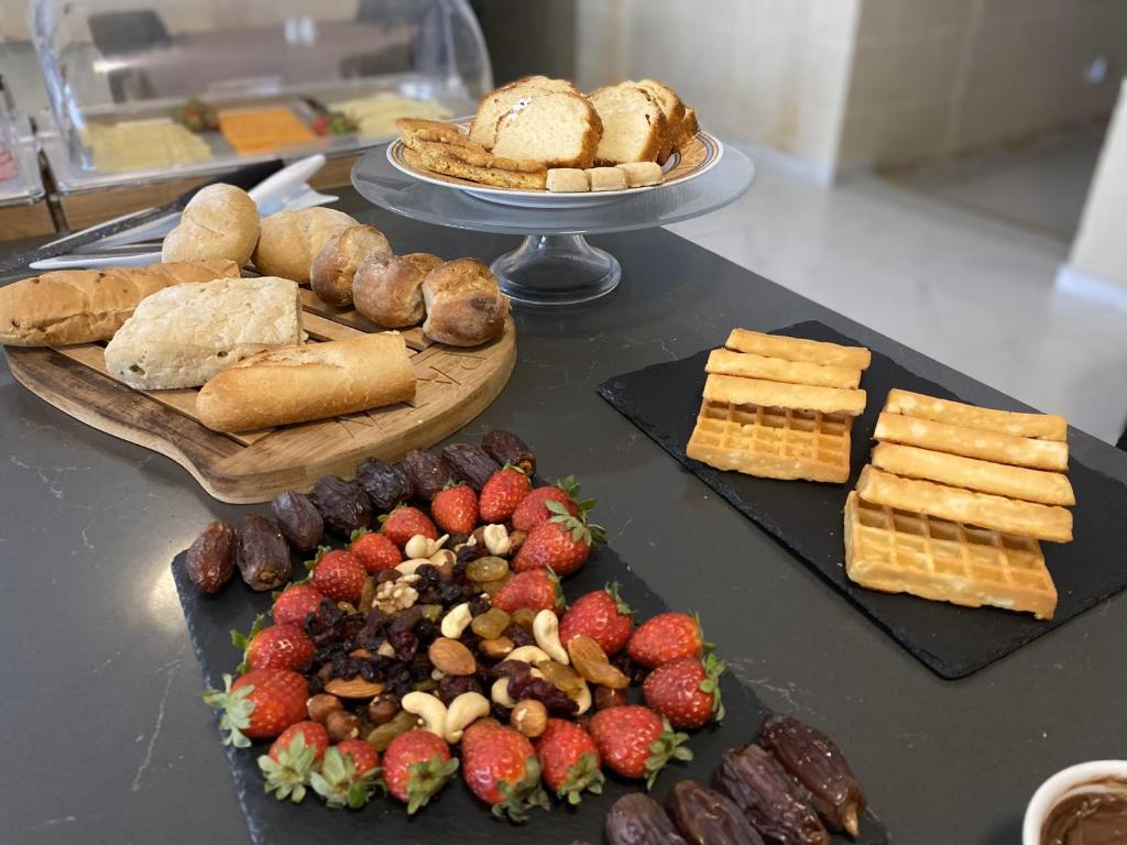 Fiftyfour West Boutique Living - 10