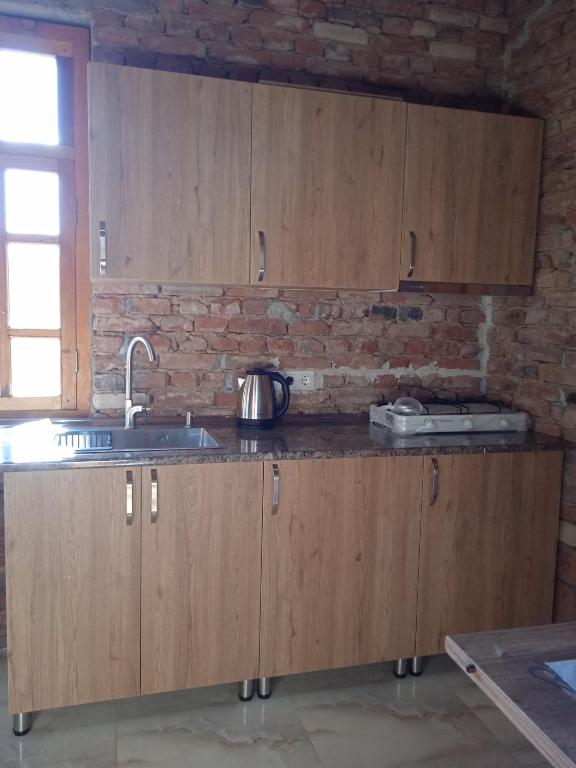 Kuchyň nebo kuchyňský kout v ubytování Tbilisi Royal View