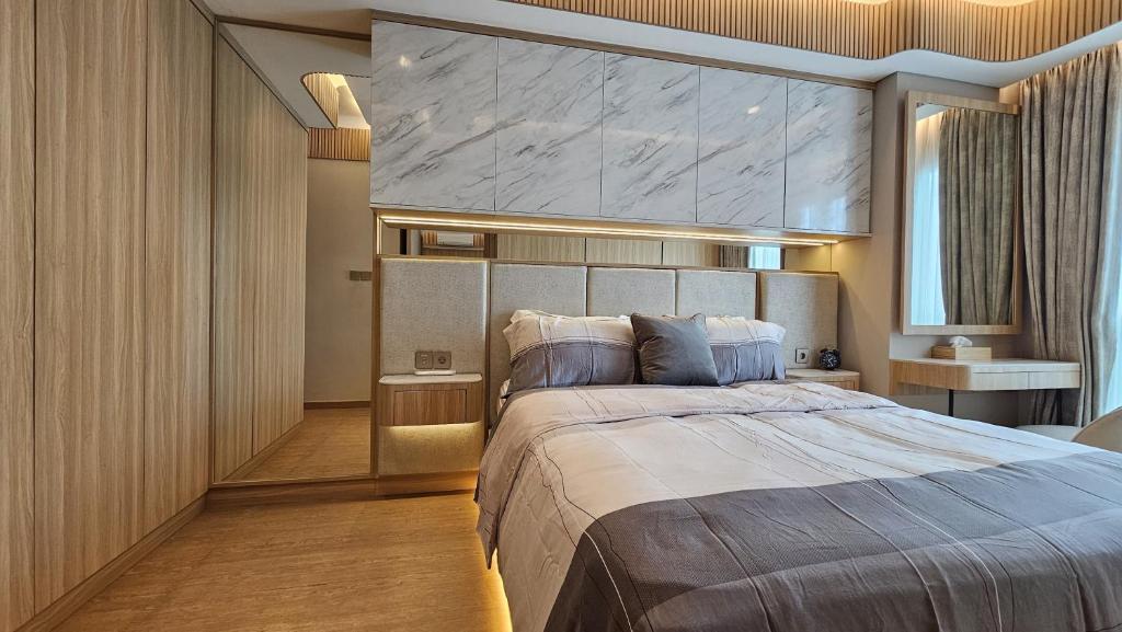 Postel nebo postele na pokoji v ubytování Apt Embarcadero 2BR with Netflix & Pool by Damaresa