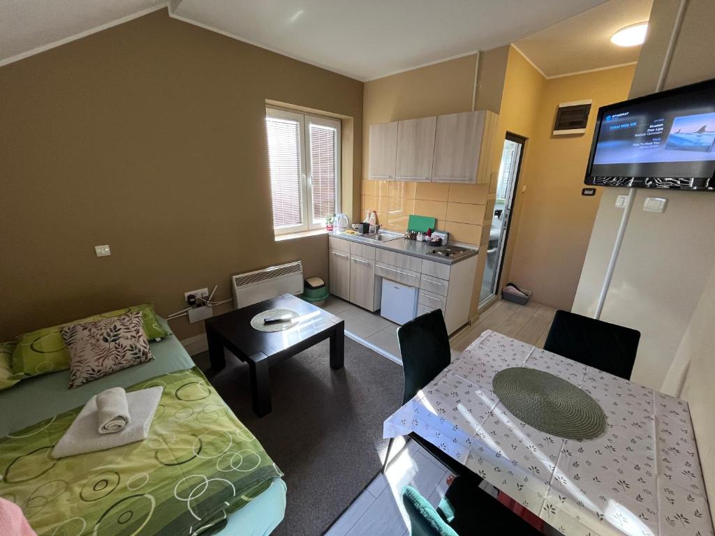 Kuchyň nebo kuchyňský kout v ubytování Flow House