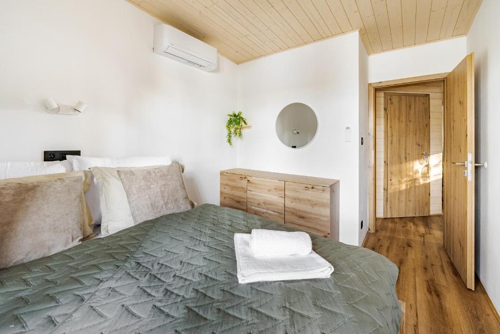 Letto o letti in una camera di Chata Spolenka