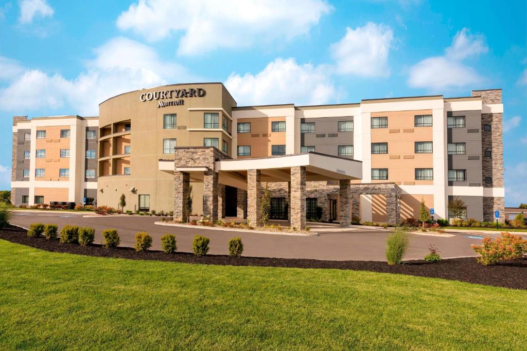 Courtyard by Marriott Cleveland Elyria photo