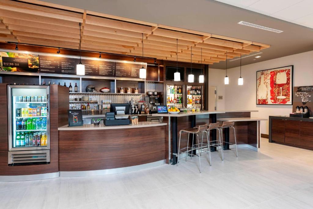 Courtyard by Marriott Cleveland Elyria photo