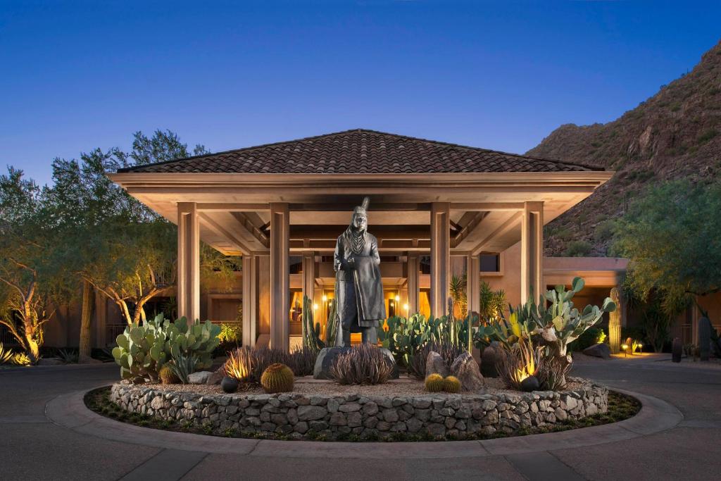 Zahrada ubytování The Canyon Suites at The Phoenician, a Luxury Collection Resort, Scottsdale