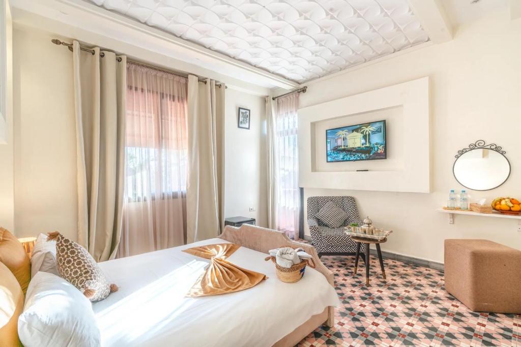 Yanis Guest House - Junior Suite With Pool View