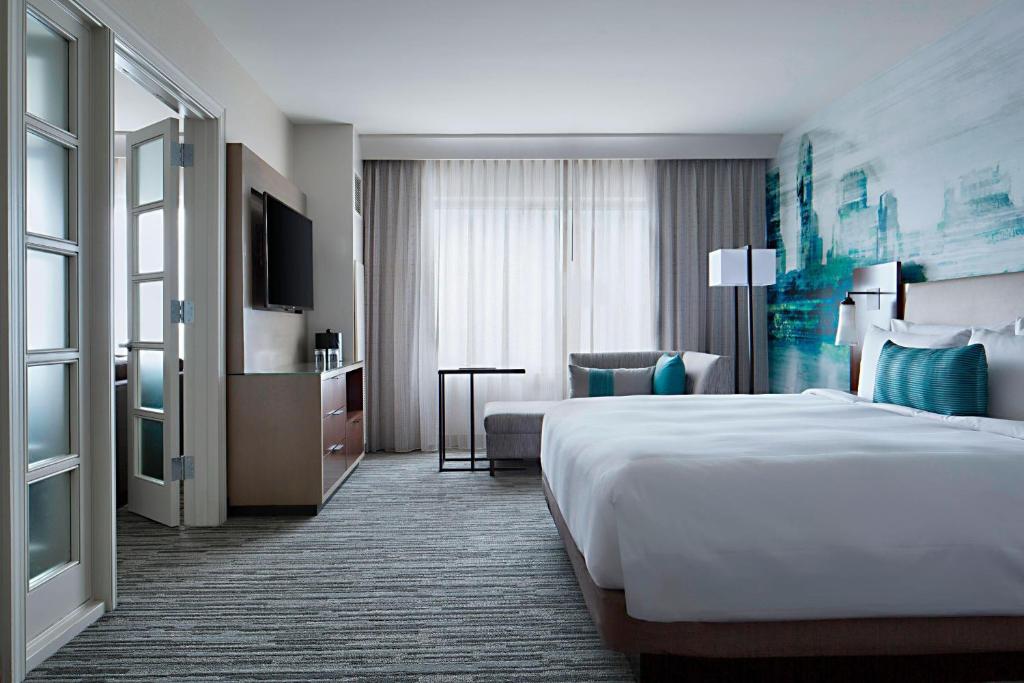 Indianapolis Marriott Downtown photo