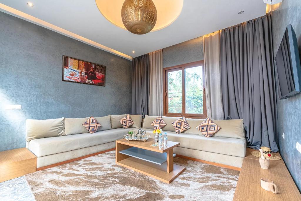 Yanis Guest House - Family Suite