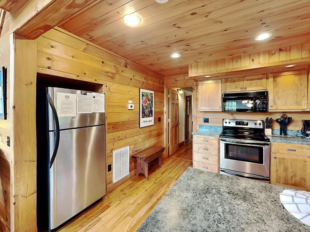 Mountain Treasure - Housity