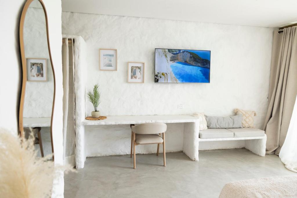 Posezení v ubytování MYLOS Hotel Boutique