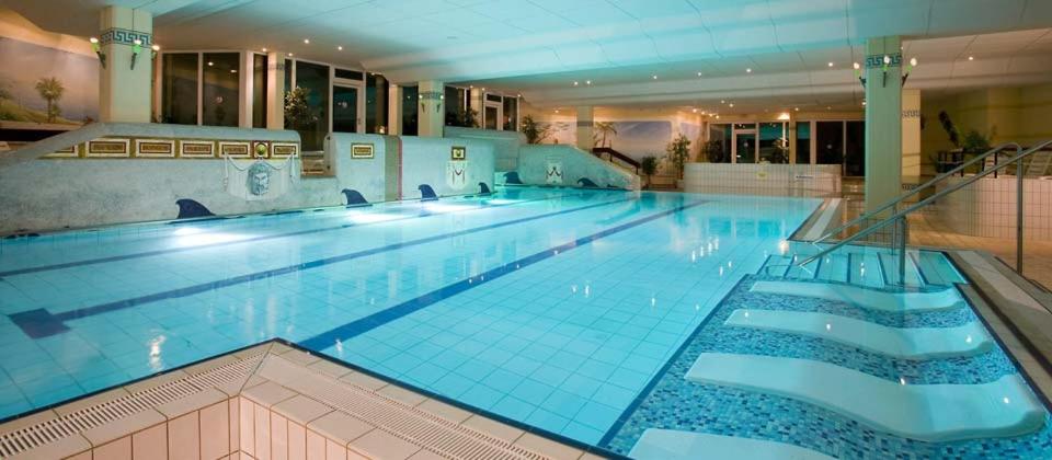 Bazén v ubytování FeWo Pool, Sauna, Wellness, Gartenterrasse ENGELMEER nebo v jeho okolí