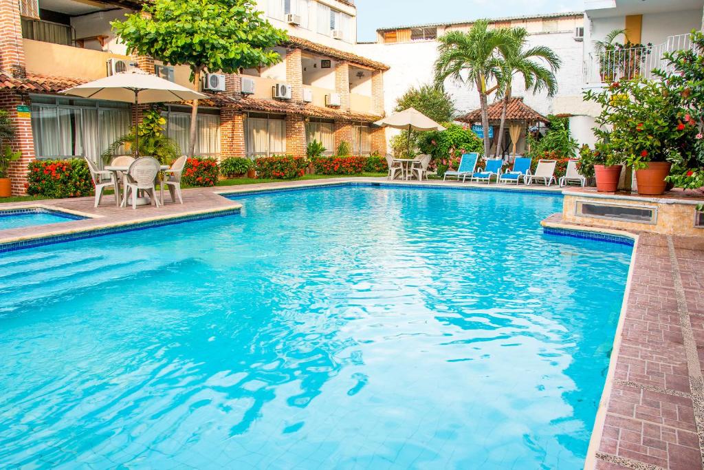 Bazén v ubytování Vallartasol Hotel nebo v jeho okolí