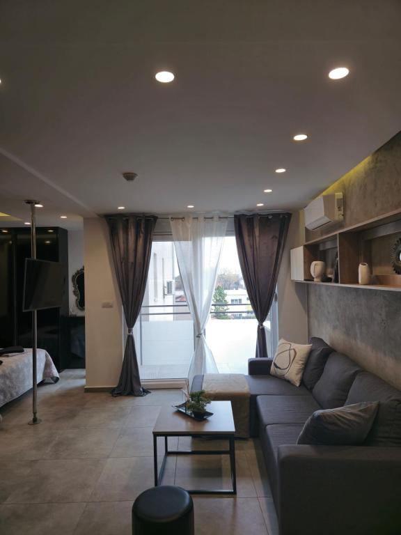 Posezení v ubytování Apartment Open Space Belgrade Zemun