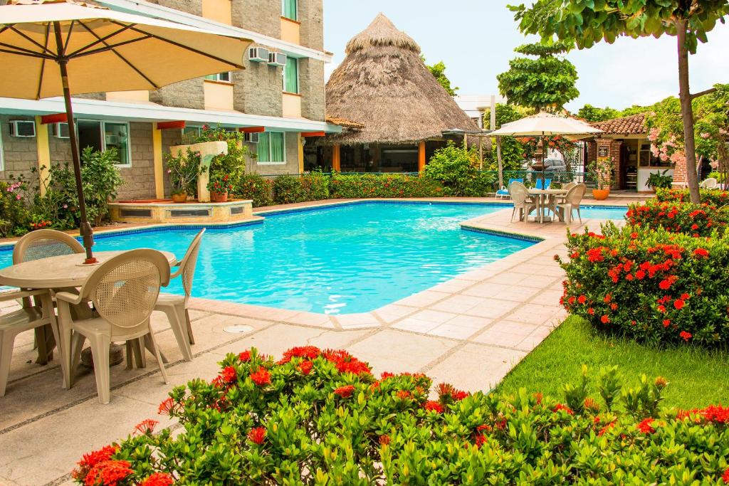 Bazén v ubytování Vallartasol Hotel nebo v jeho okolí