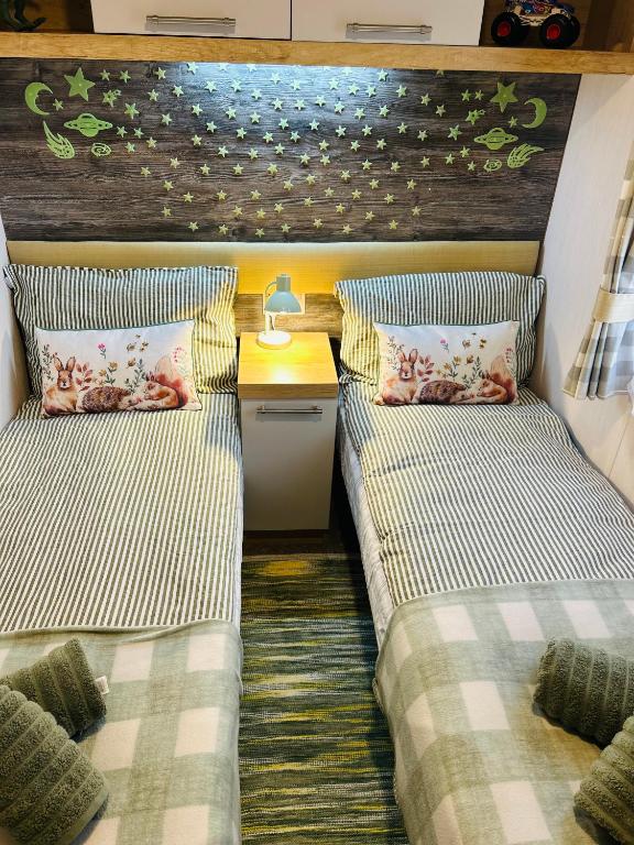 Posezení v ubytování Luxury Cozy Caravan at Seaton Sands