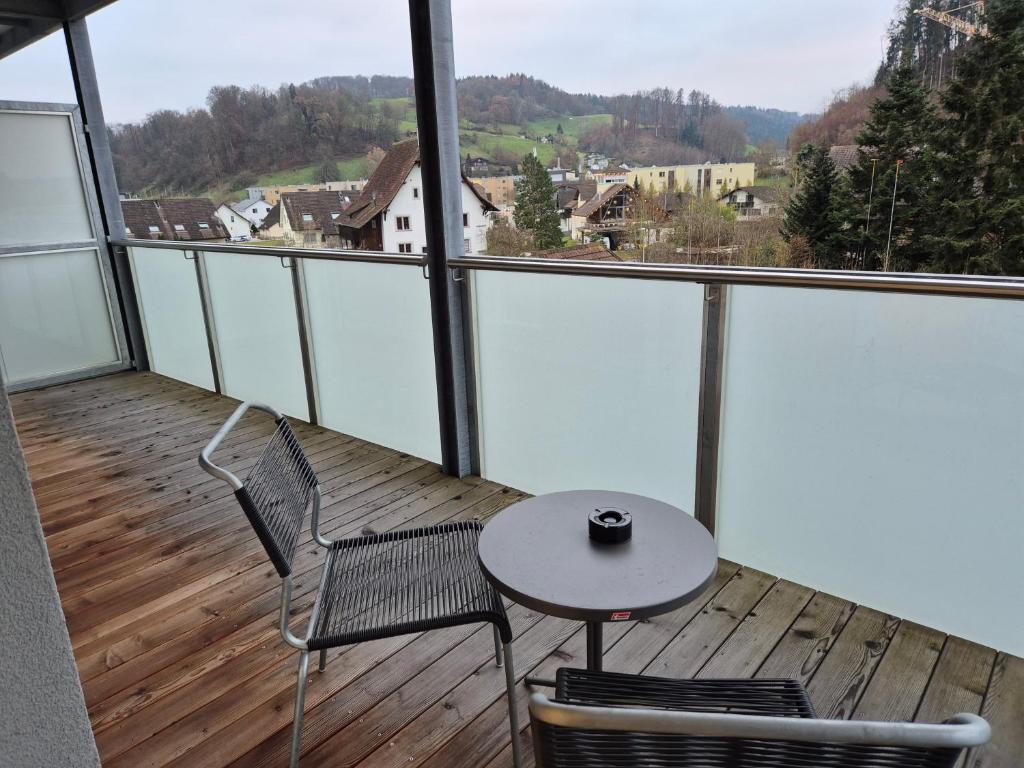 Nespecifikovaný výhled na hory nebo výhled na hory při pohledu z aparthotelu