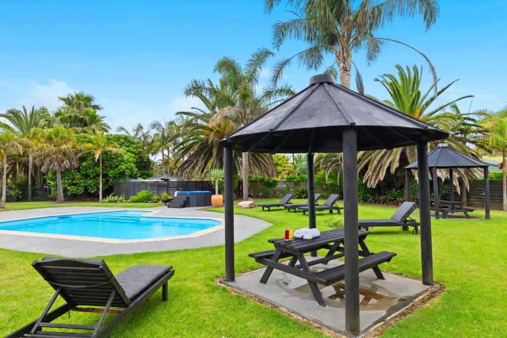 Bazén v ubytování Taipa Beach Resort nebo v jeho okolí