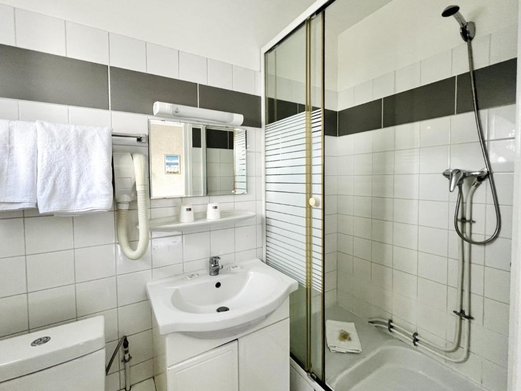 Koupelna v ubytování Hôtel Le Littoral - Berck sur Mer