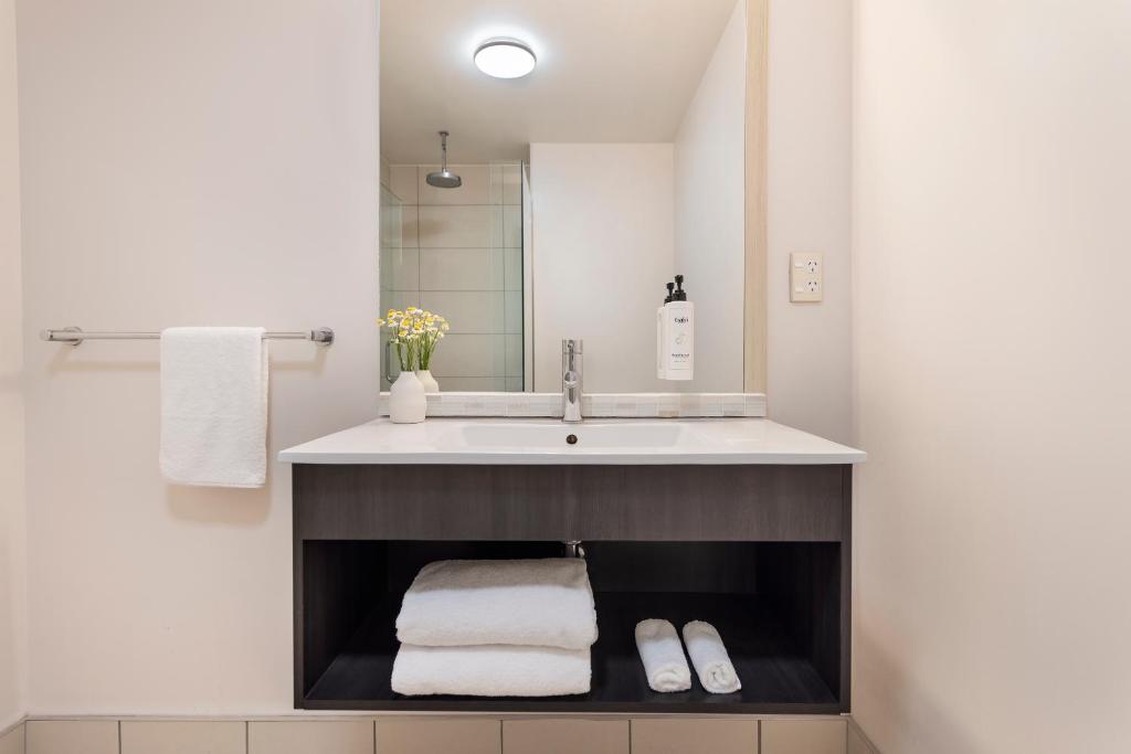 Edit Picton - Resim 23