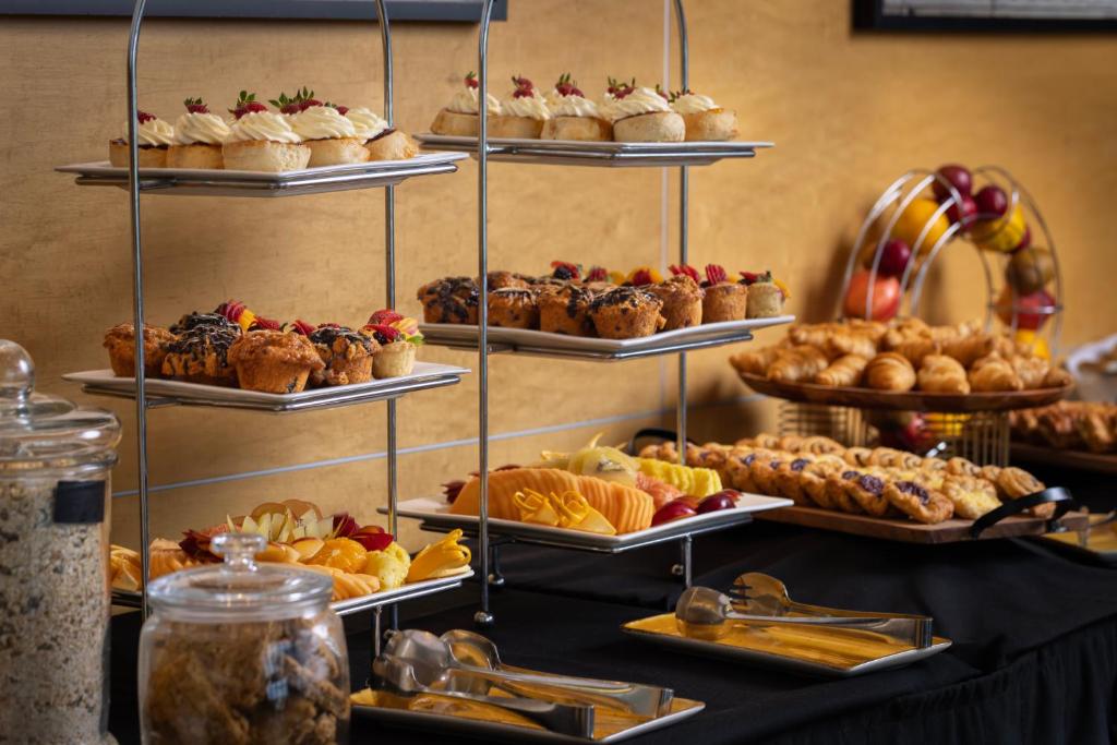 Edit Picton - Resim 6