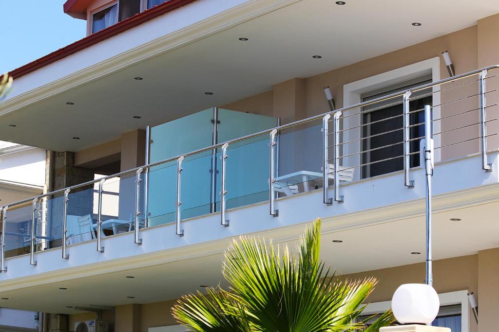 Oniro Luxury Villas - Weiße Villa