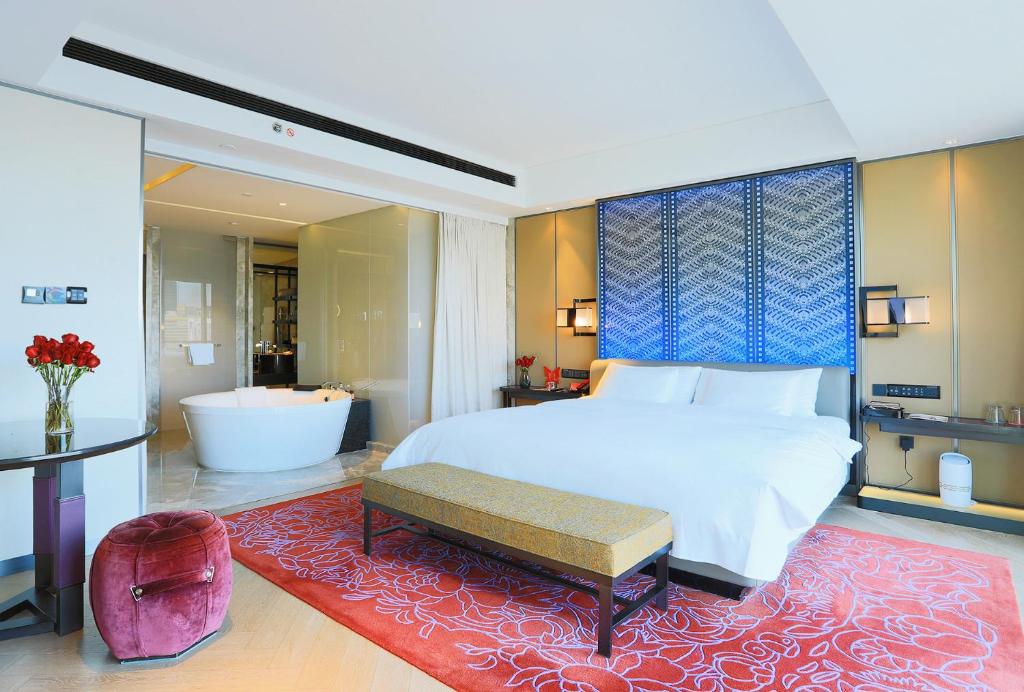 Sofitel Beijing Central - Opera Suite Inclusive Mini Bar For The First Round