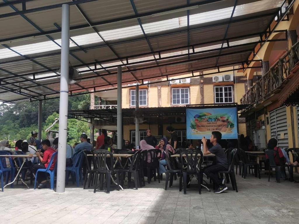 Hosté ubytování KAMILA MOTEL TELUK SENANGIN