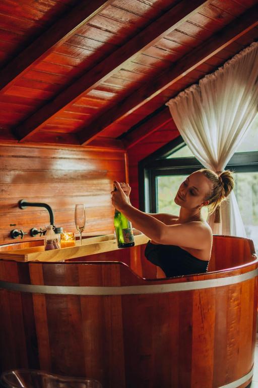 Nápoje v ubytování Capanna del Vale - Um refúgio no Vale dos Vinhedos com experiência exclusiva de degustação na Vinícola Dom Cândido