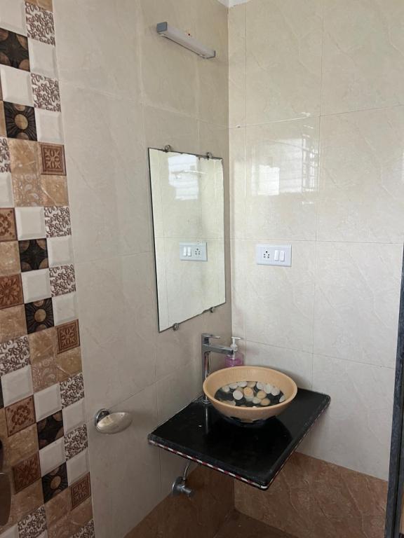 Koupelna v ubytování Hotel Shriyan Mahabaleshwar