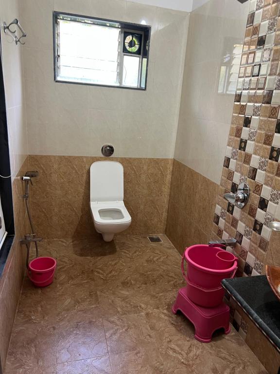 Koupelna v ubytování Hotel Shriyan Mahabaleshwar