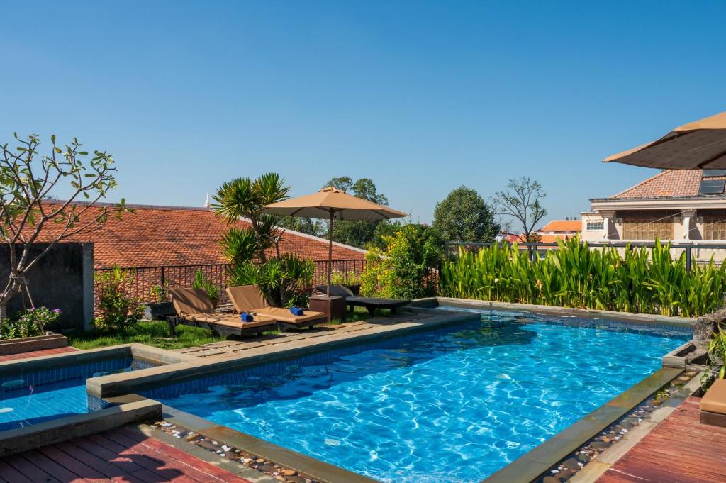 Bazén v ubytování SIEM REAP RIVER VIEW Residence nebo v jeho okolí