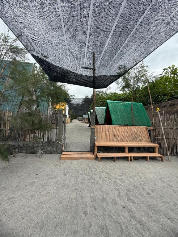 Fotografie z fotogalerie ubytování Sand Castles Beachfront Resort v destinaci Zambales