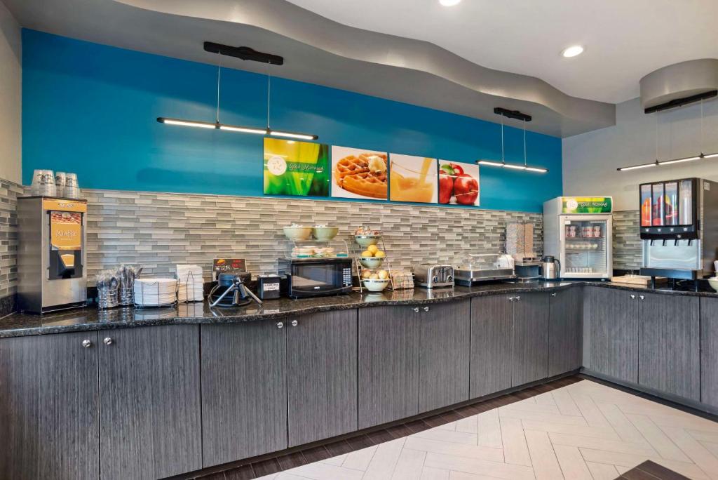 Quality Inn & Suites Birmingham - Highway 280 photo