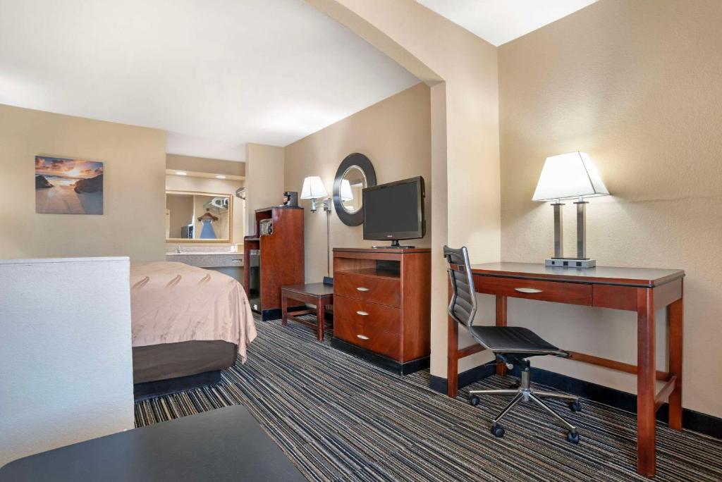 Quality Inn - King Room - Non Fumatori