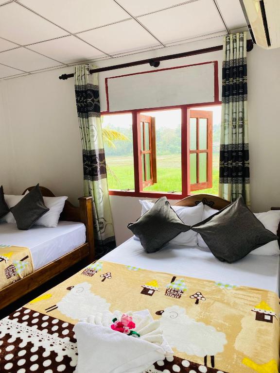 Postel nebo postele na pokoji v ubytování Sun Reich - Airport Transit Hotel