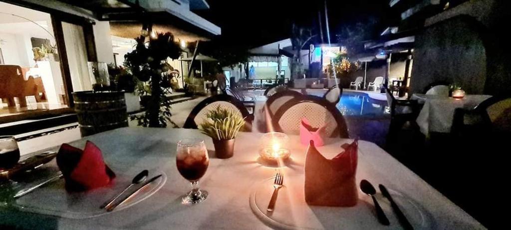 Nápoje v ubytování Date & Dine Resort