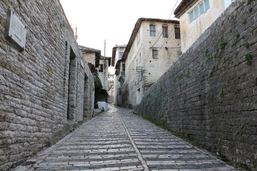Fotografie z fotogalerie ubytování Stone City Hostel v destinaci Gjirokastër
