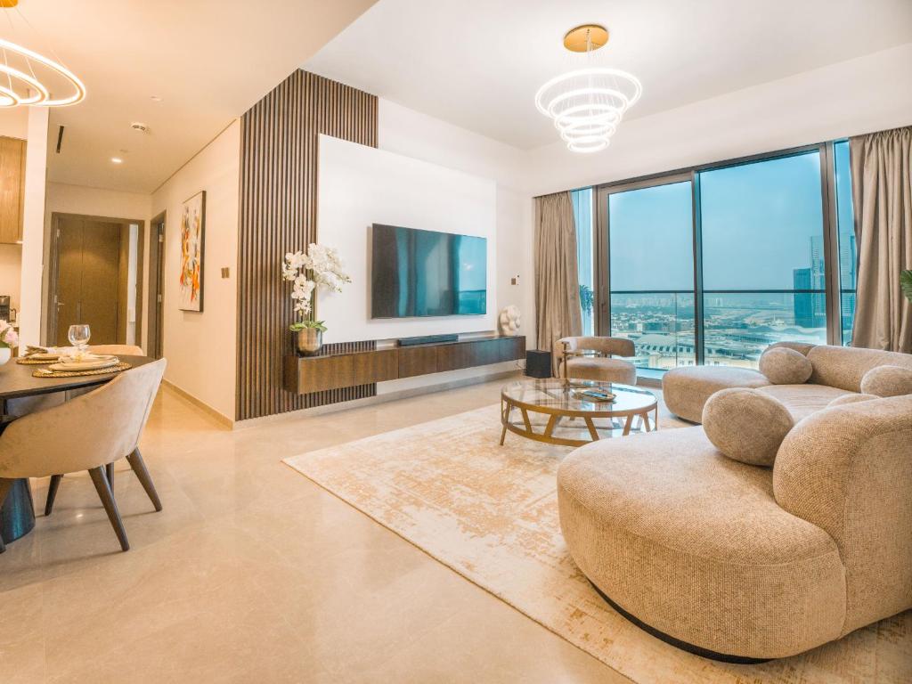 Posezení v ubytování EasyGo-Core Luxury 2BDR in Grande Signature Res panoramic view
