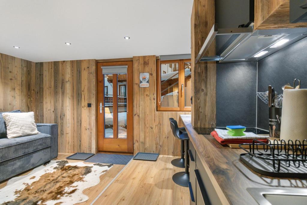 Kuchyň nebo kuchyňský kout v ubytování Studio rénové au centre de Saas-Fee