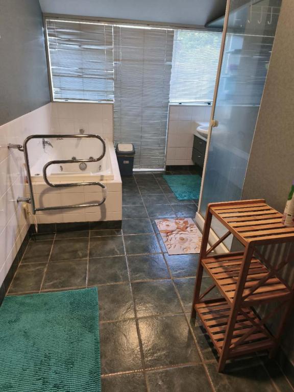 Susan's Holiday House - Resim 11