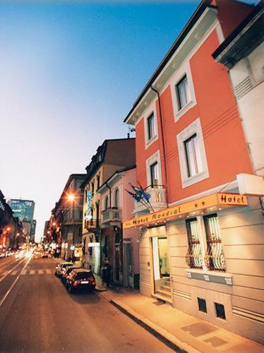 Hotel Mondial - Resim 23