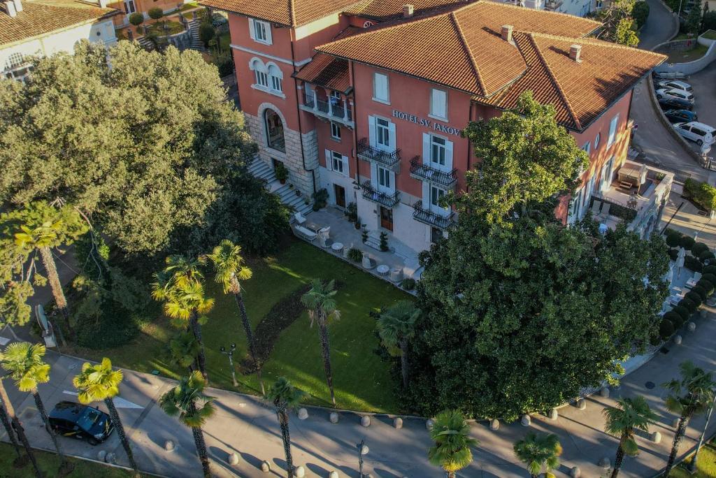 Okolí hotelu