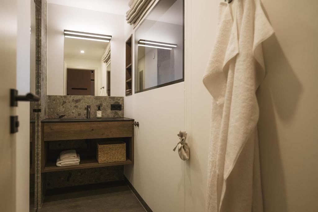 Koupelna v ubytování Agrad Chalets