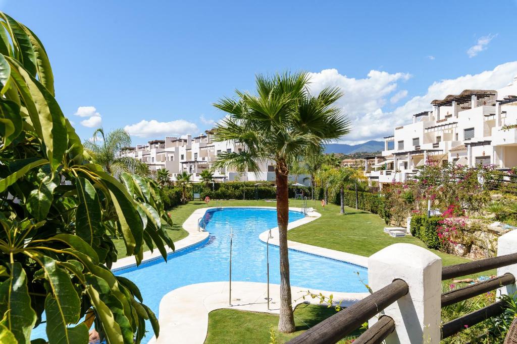 Luxe Golf & Family House Escape - Happy Rentals